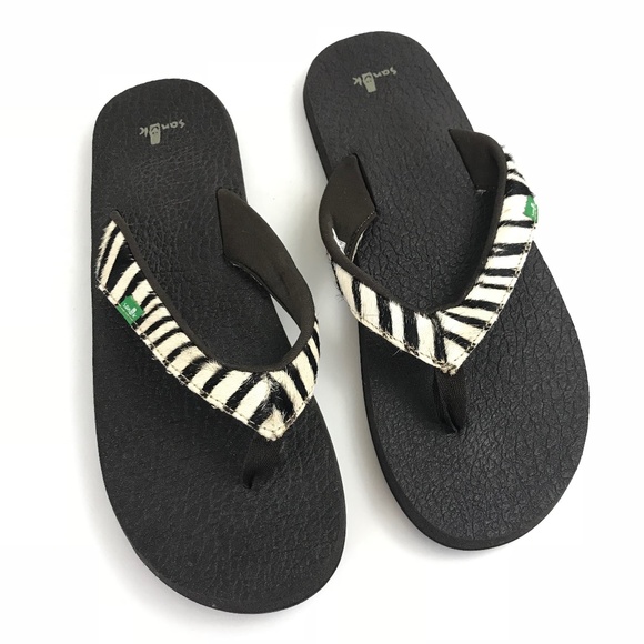 sanuk wildlife flip flops